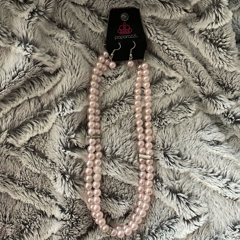 Pink pearl Paparazzi necklace and earrings